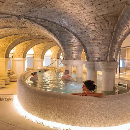 Grand & Thalasso