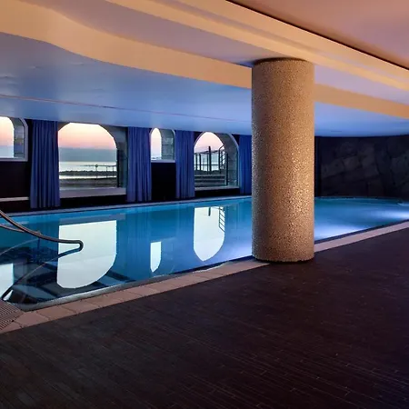 Grand & Thalasso سان جان دو لوز